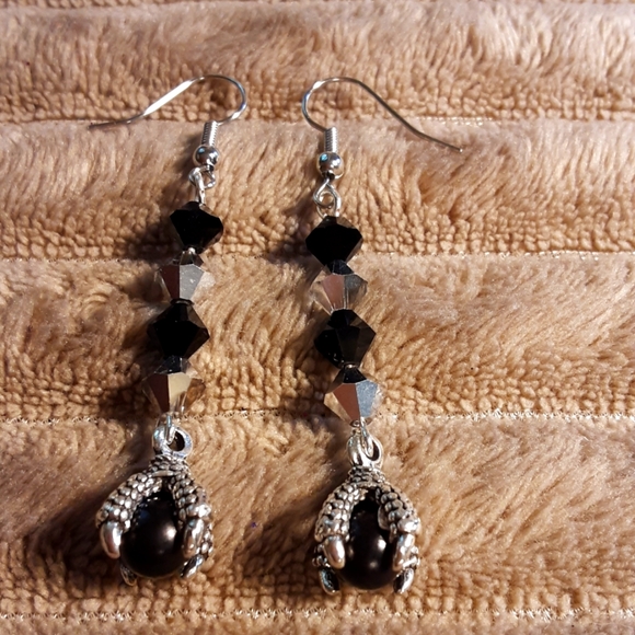 Handcrafted Gothic Renaissance Ren.Fair, Dragon Claw Earrings, Alternative - Picture 1 of 2